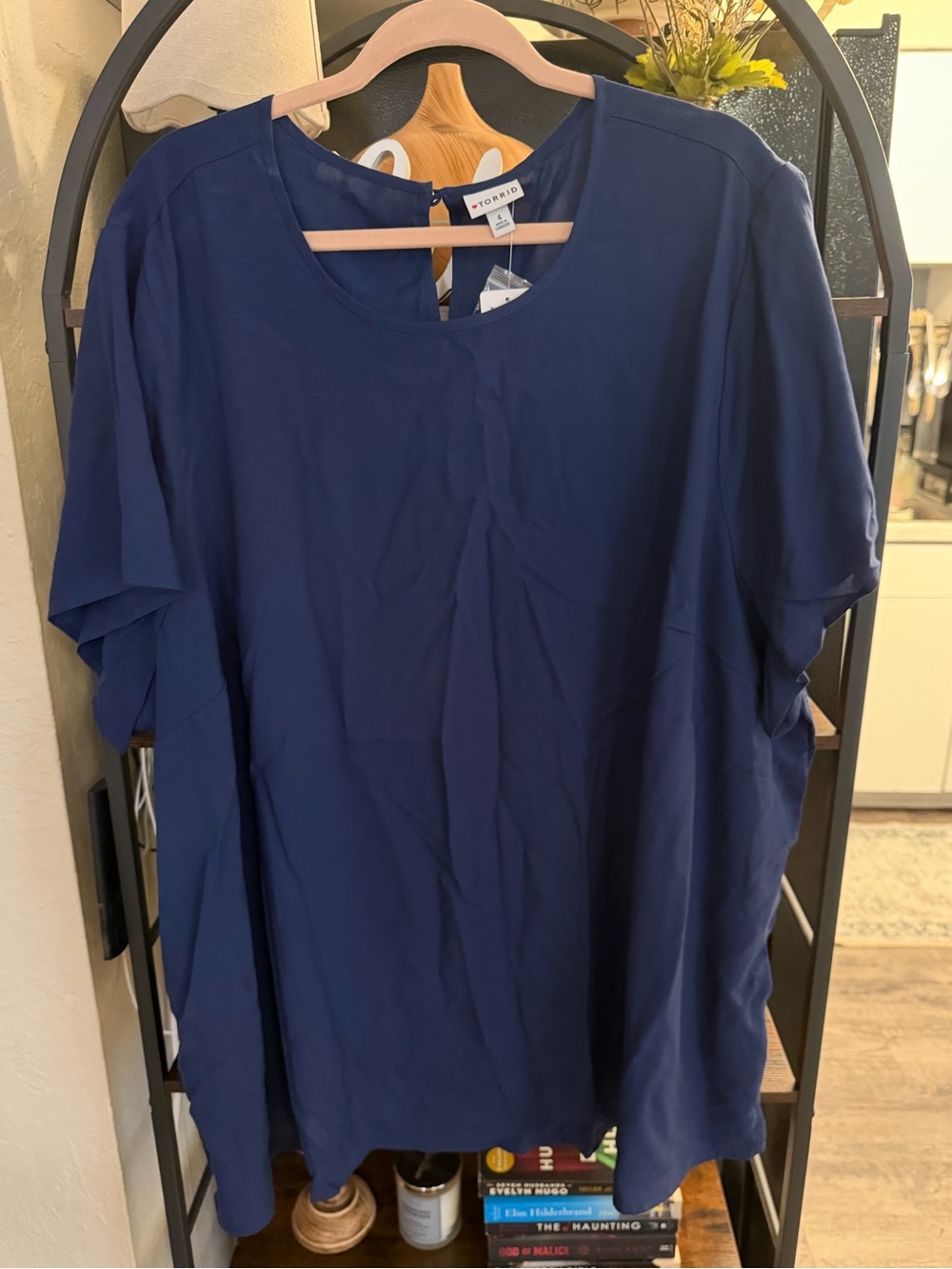 Torrid NWT Abbey tee